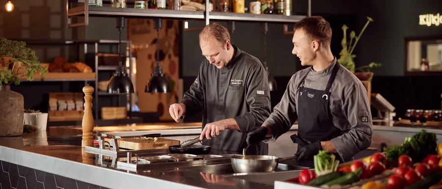 Restaurant buffet HOOM hotel Stein Urmond Live Cooking
