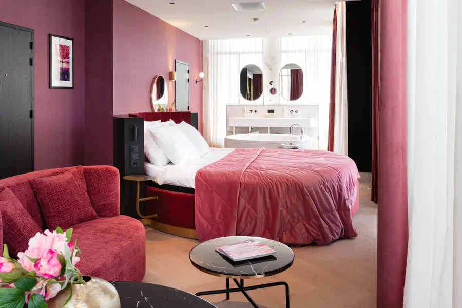 Penthouse Sauna Suite