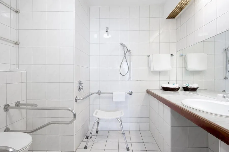 Mindervalidenkamer badkamer