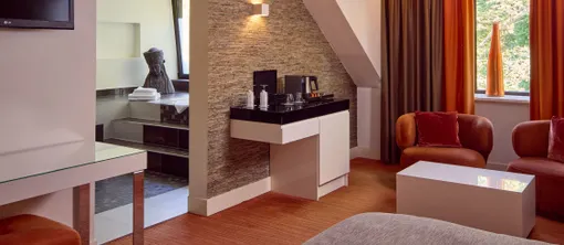 Royal suite bathroom