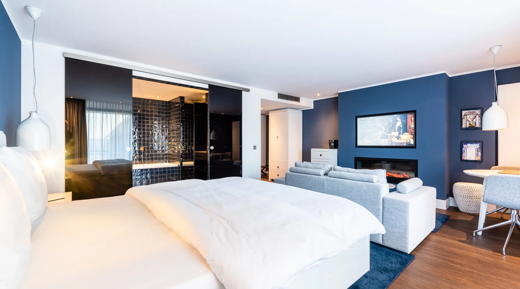Junior Suite blue