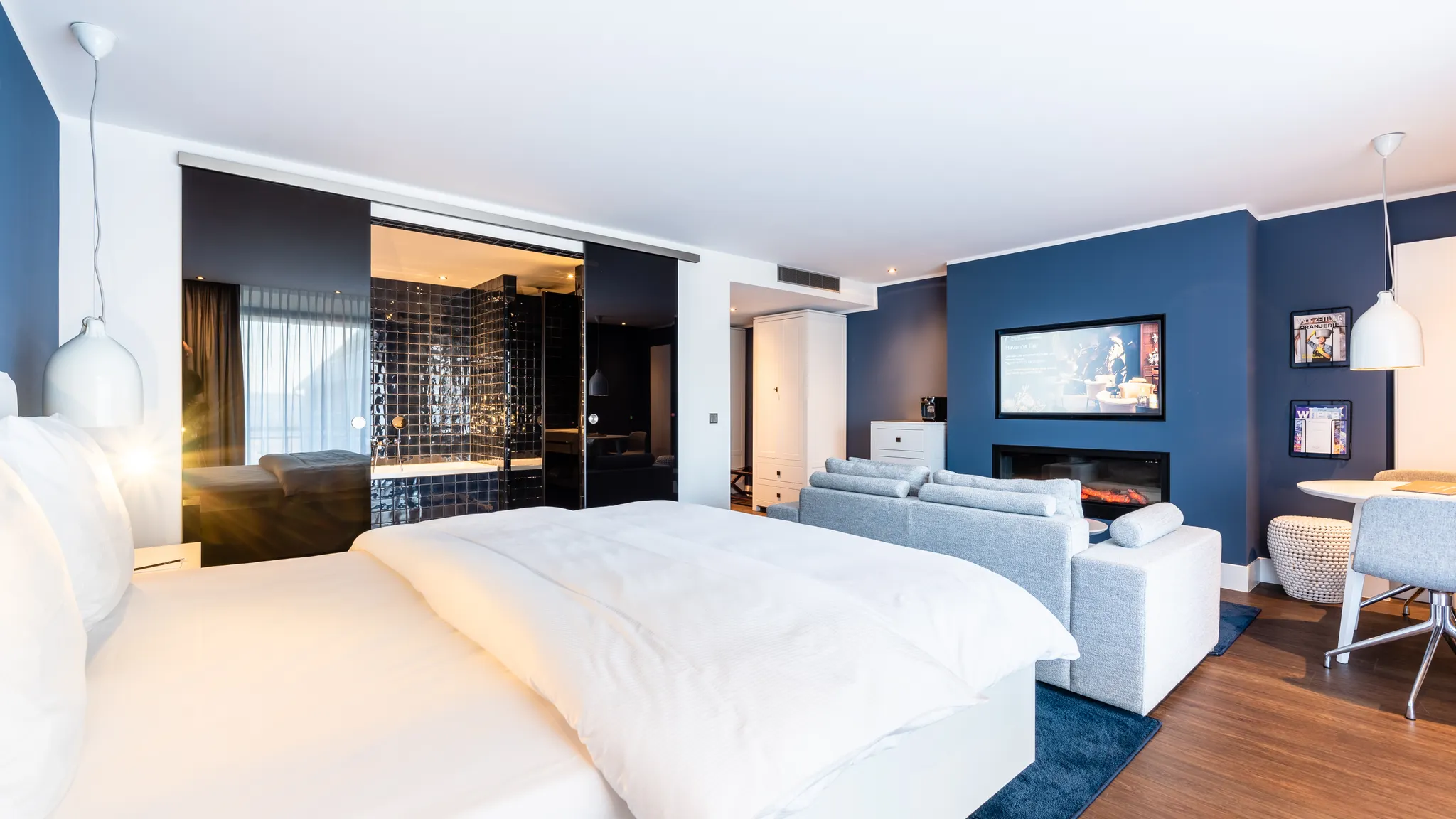 Junior Suite blue