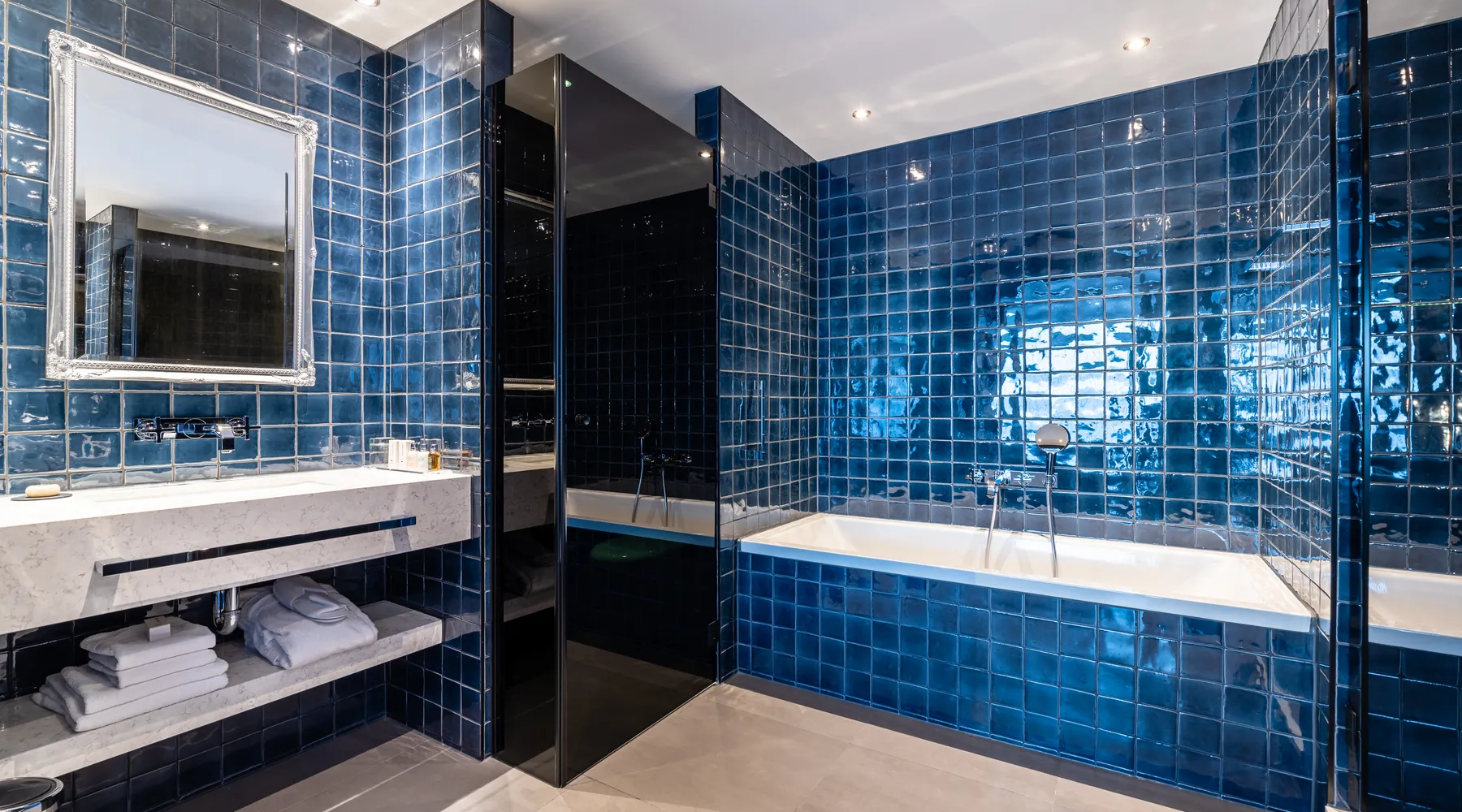Junior Suite blue