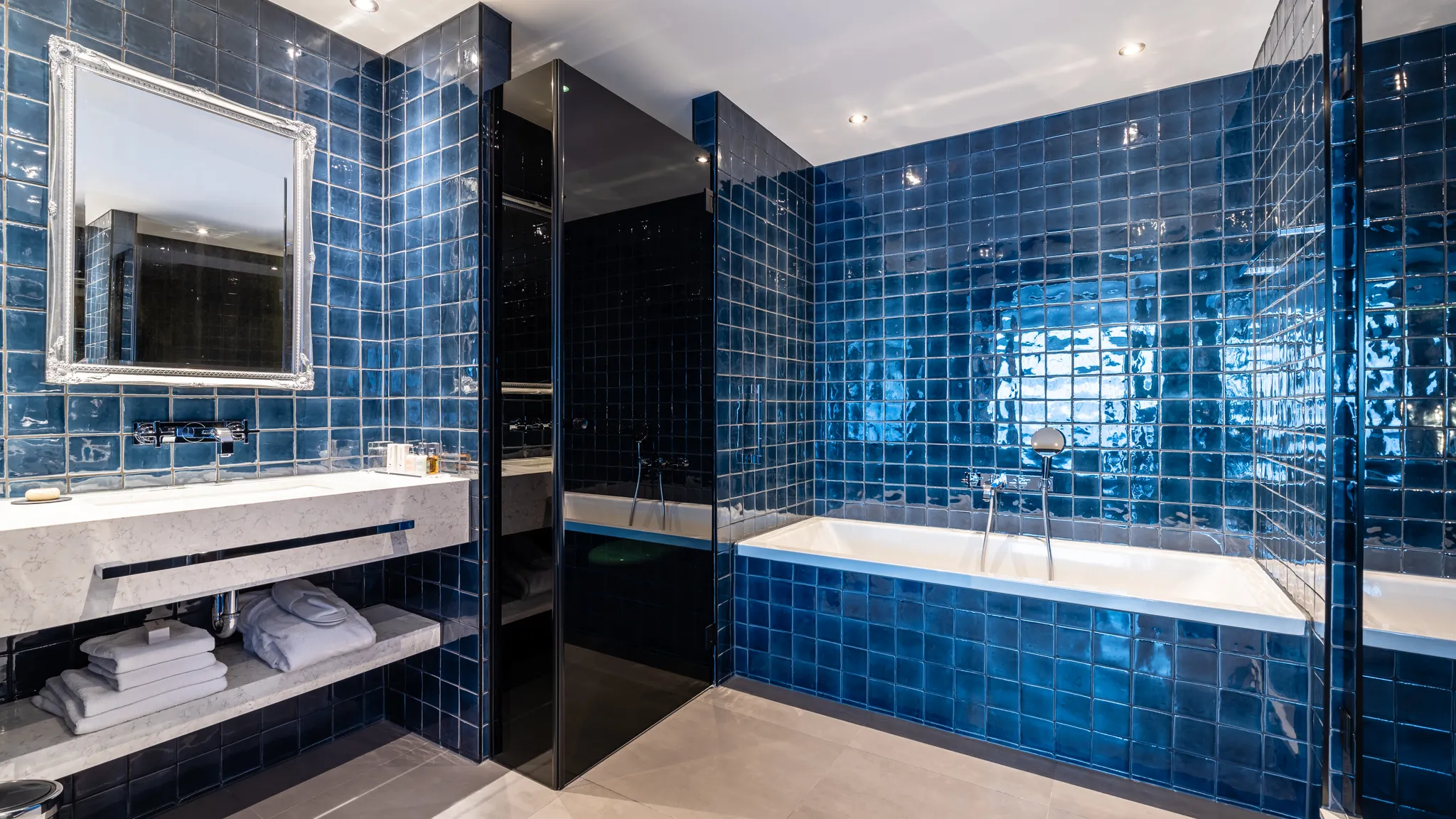 Junior Suite blue