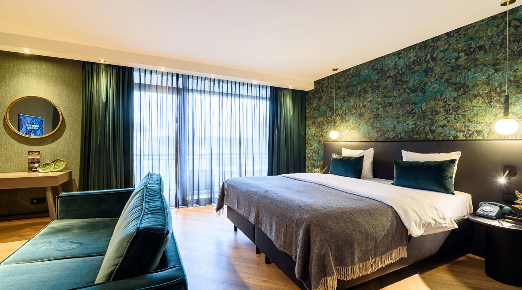 JuniorSuite Emerald