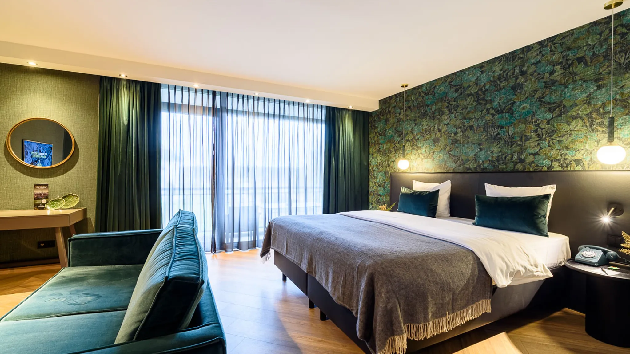 JuniorSuite Emerald