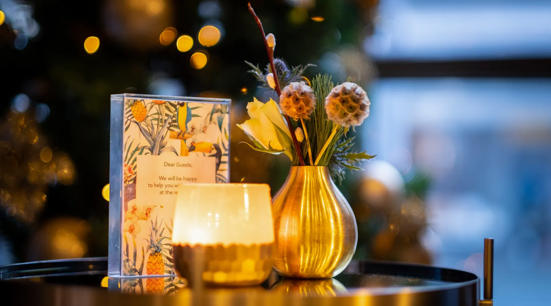 Weihnachtsdeko Hotelhalle