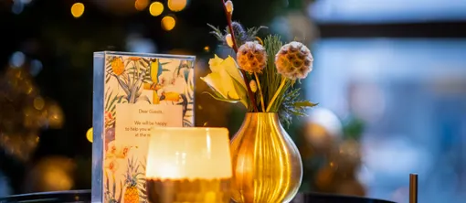 Weihnachtsdeko Hotelhalle