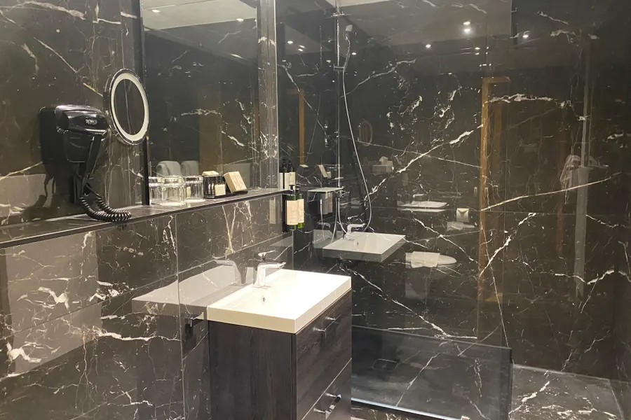 Badkamer Golfhotel Serrahn