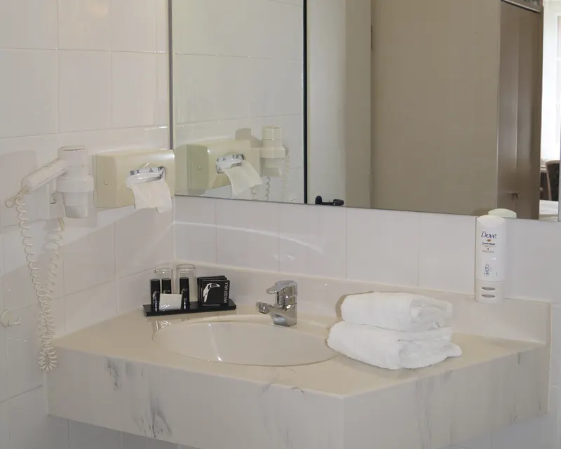 Standard Zimmer Waschbecken