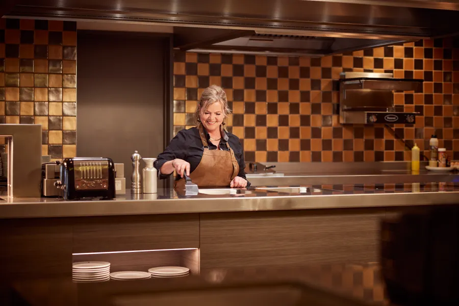 Live cooking