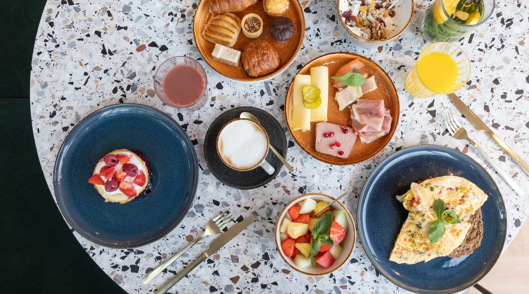 Live Cooking breakfast buffet