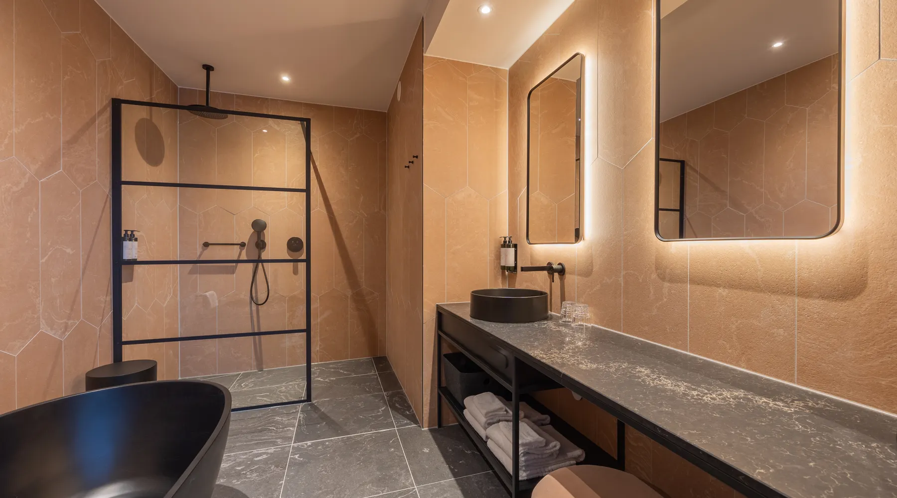 luxe badkamer suite