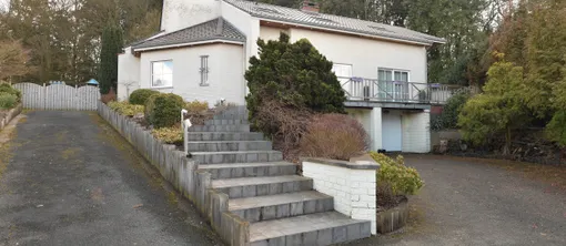 Outside view of the villa 2