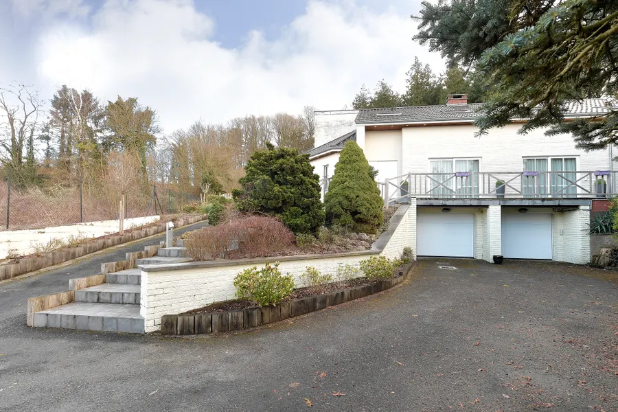Outside view of the villa 3