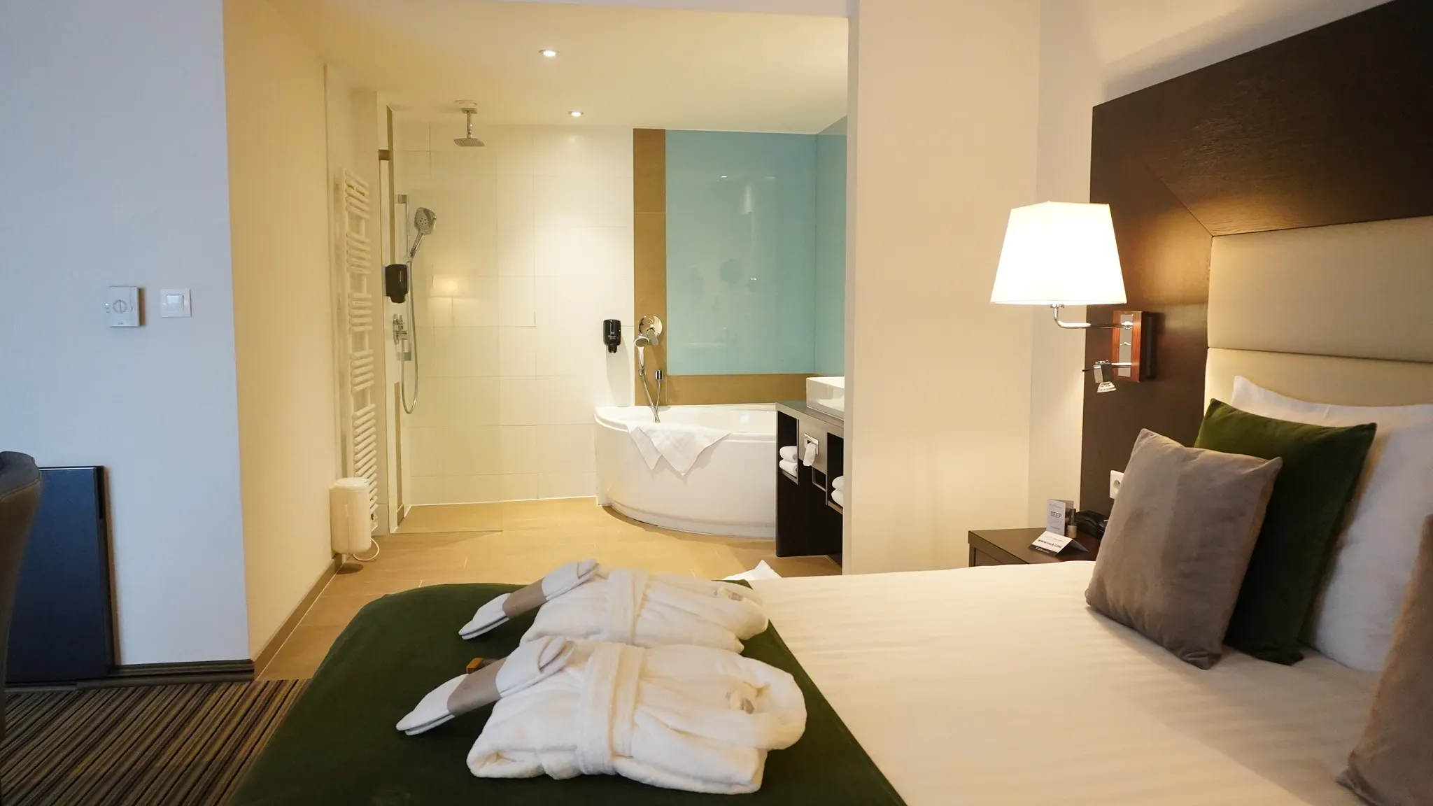 Junior Suite Bed and Bath