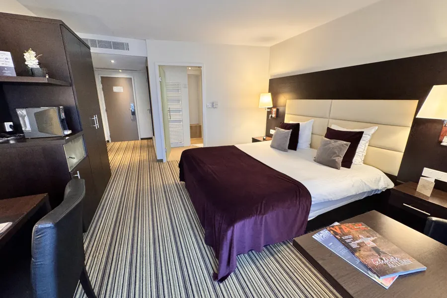 Double bed room
