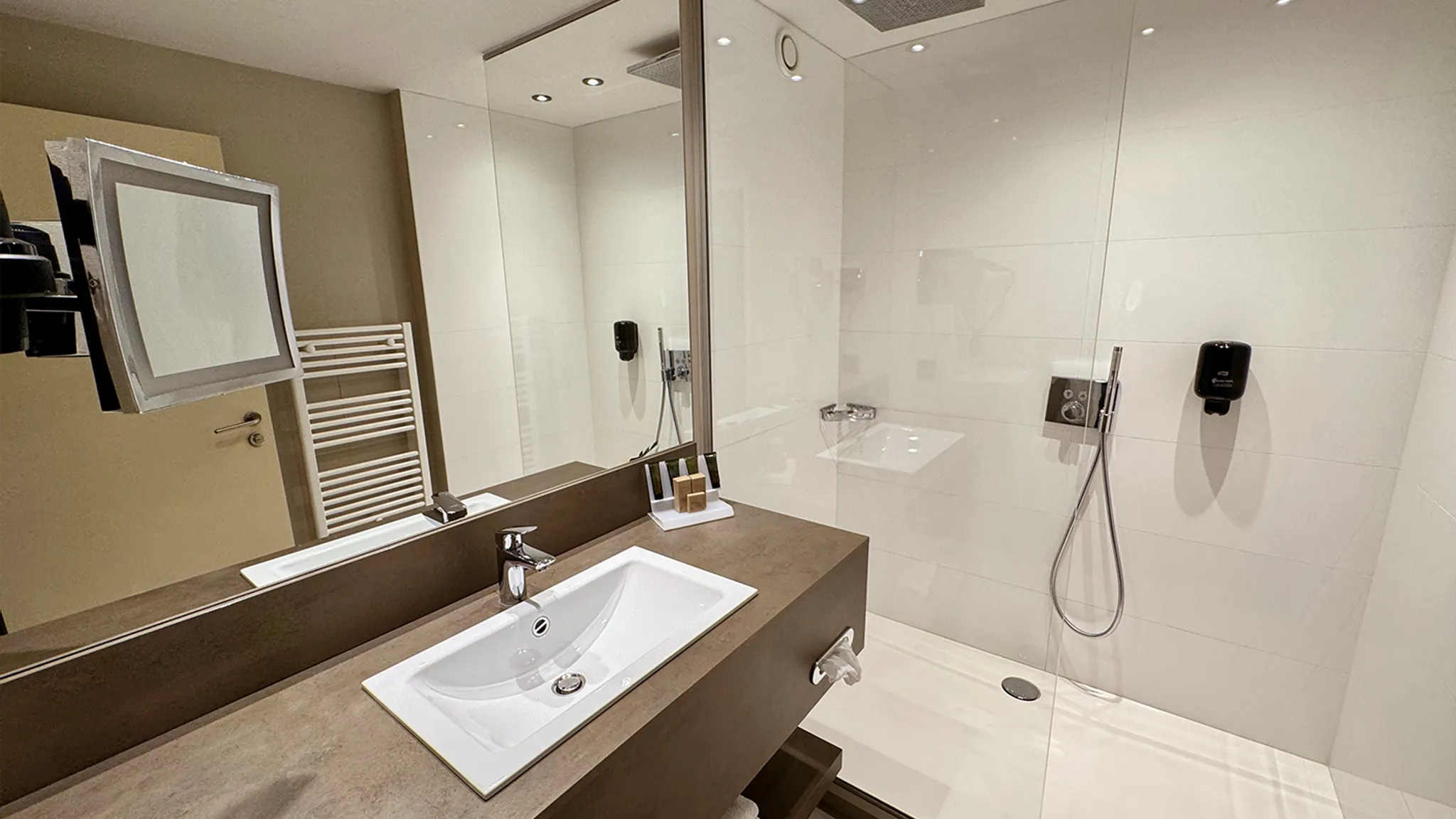 Double room with shower