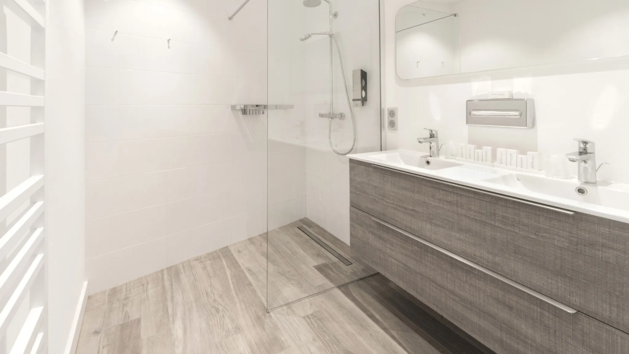 Harbour Royal Suite