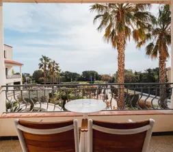 Chambre 3 pers vue jardin avec balcon