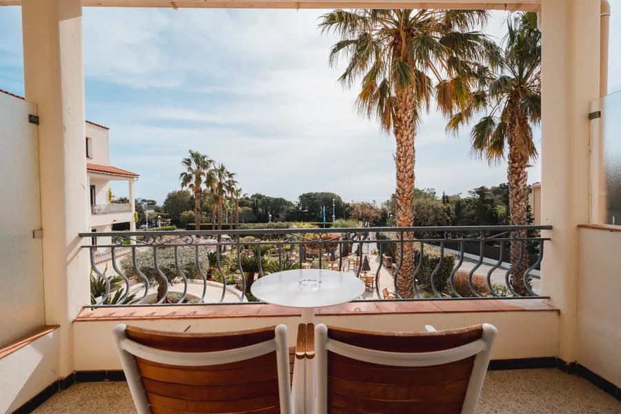 3 pers room garden view balcony