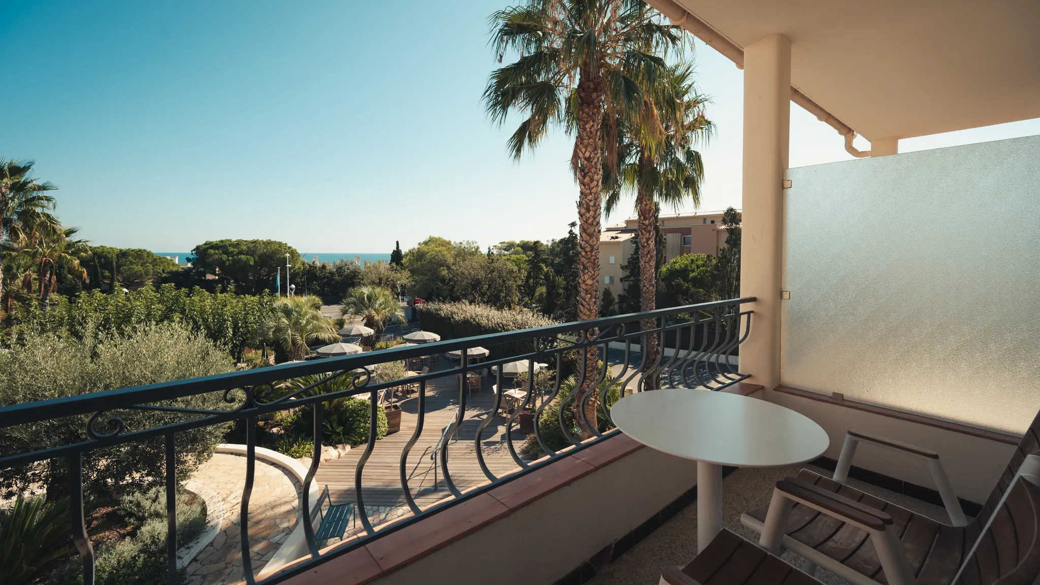 Luxe Room Garden view with balcony