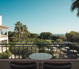 Luxe Room Garden view with balcony