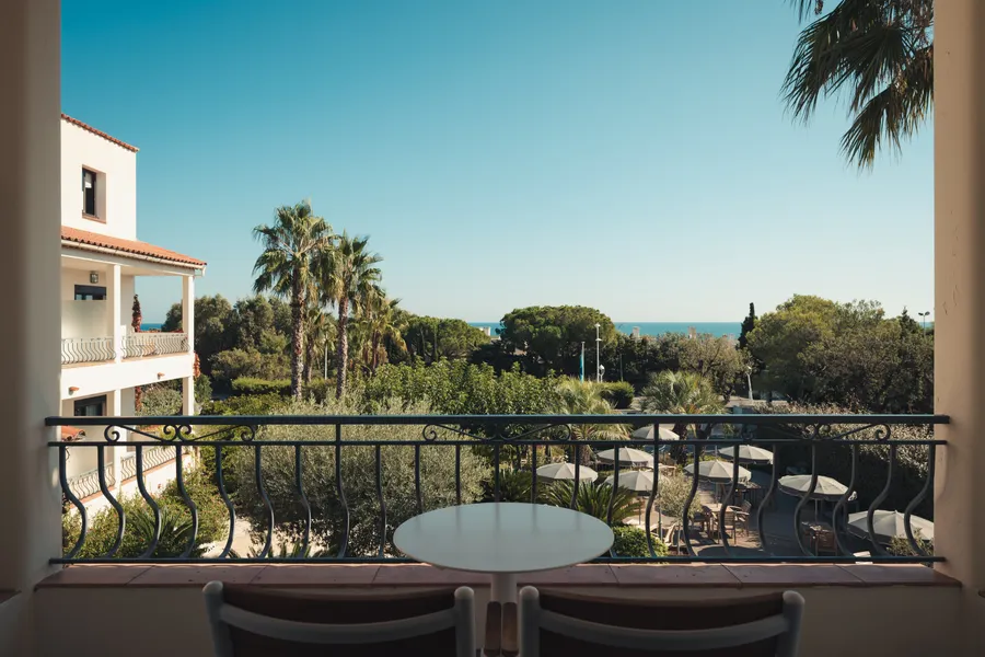 Luxe Room Garden view with balcony
