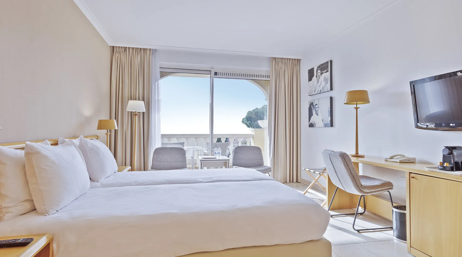 Formule 1 Arrangement - Van der Valk Hotel Barcarola.