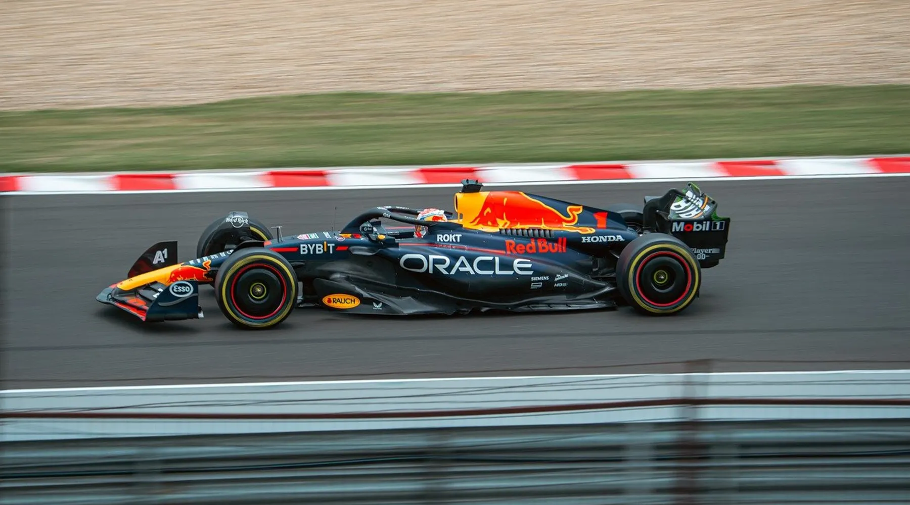 Formule 1 arrangement - Van der Valk Hotel Barcarola.