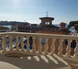 Junior Suite mit Balkon und Blick auf den Pool