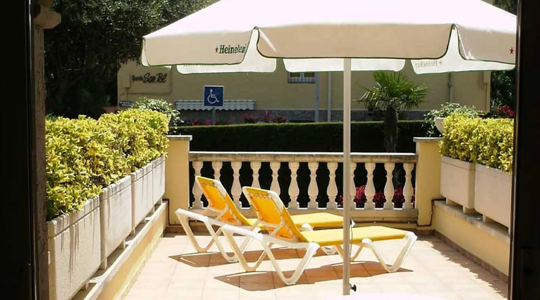 Terrasse - Van der Valk Hotel Barcarola
