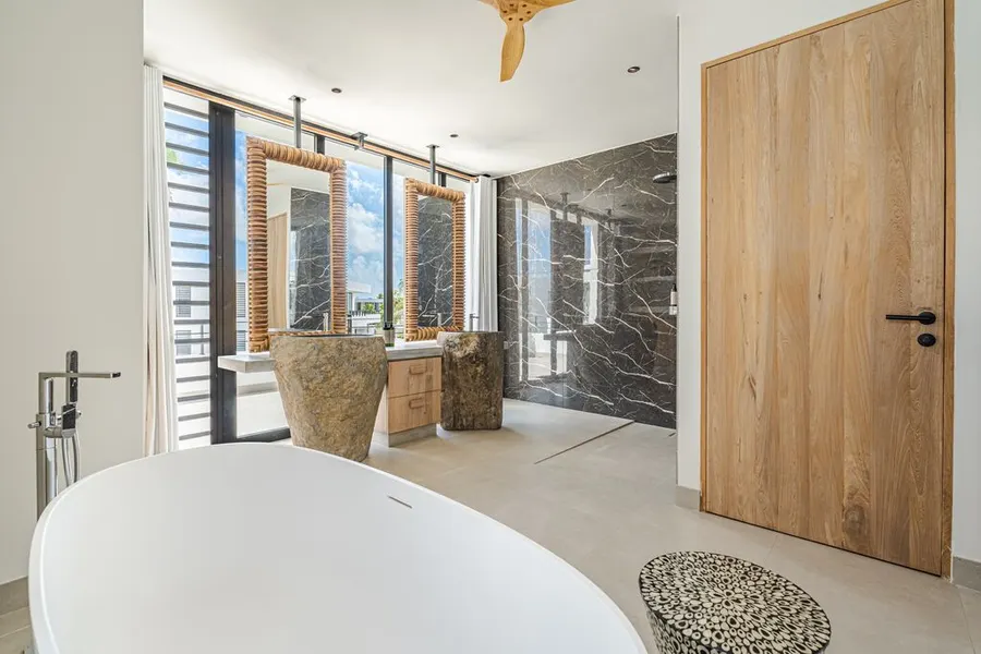 Ensuite badkamer penthouse laguna view