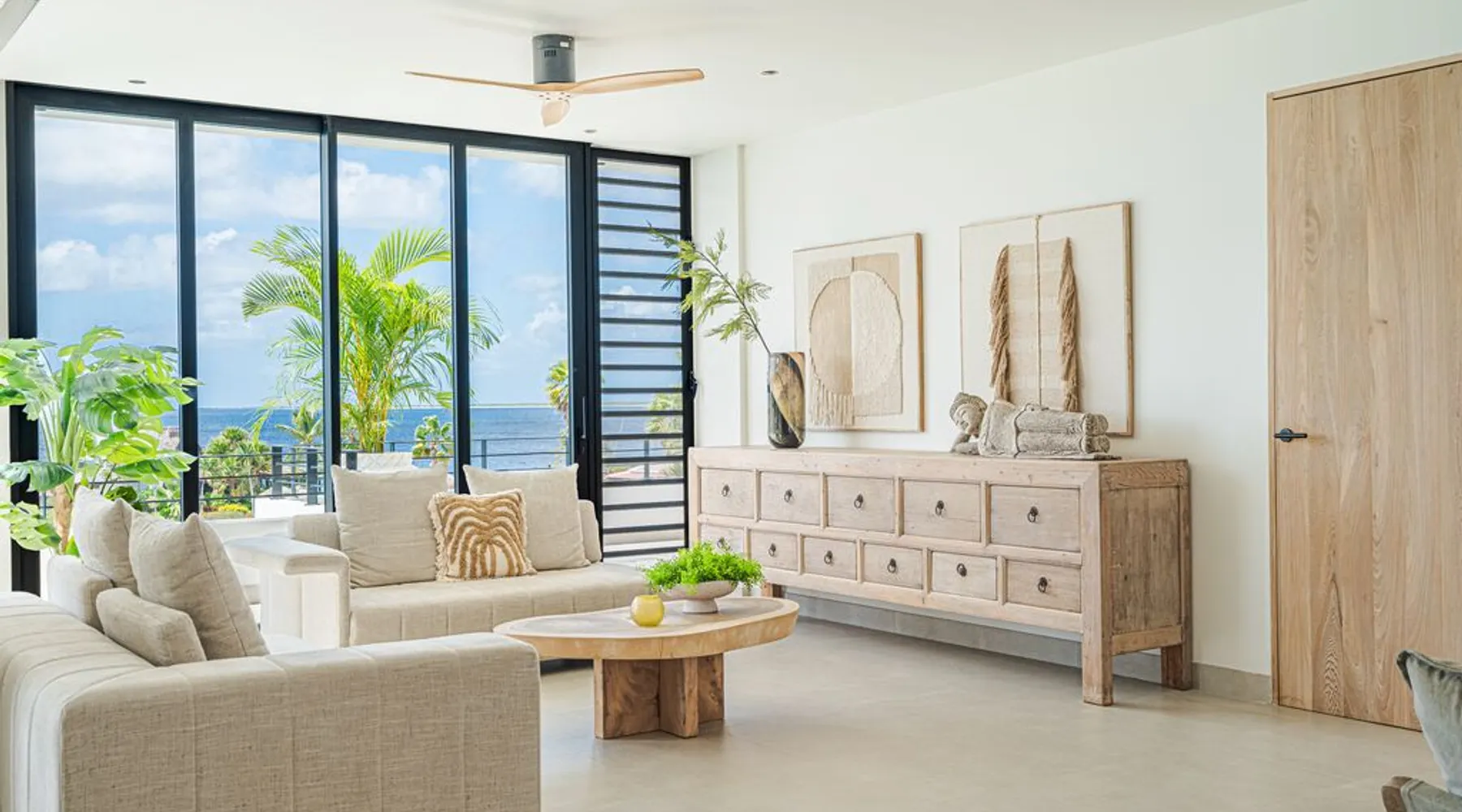 Ruim zitgedeelte penthouse laguna view