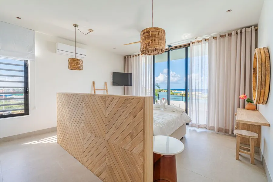 Sea view penthouse oceanfront