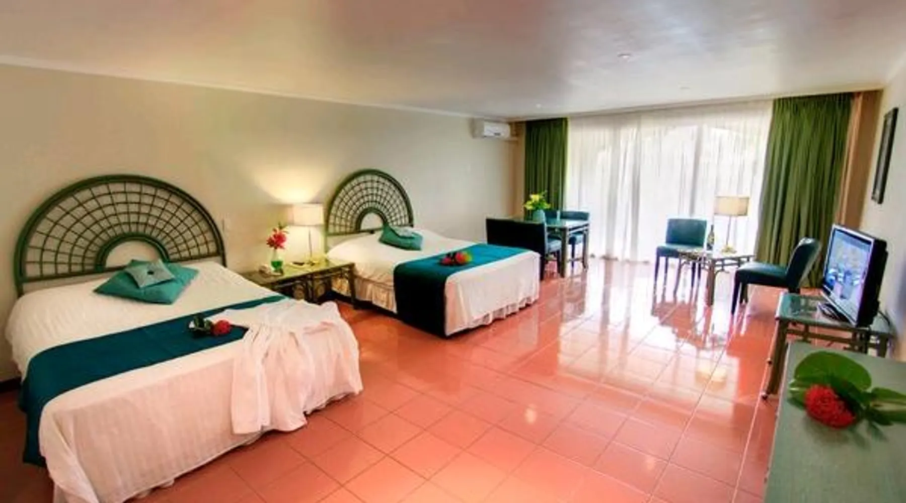 Junior Suite - Plaza Beach Resort Bonaire